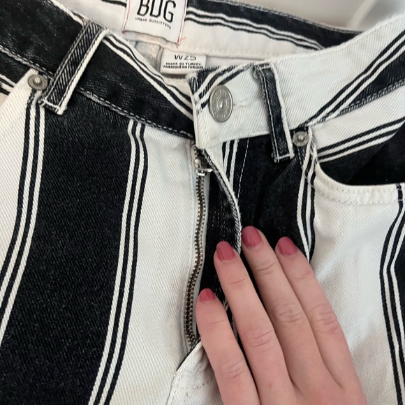 BDG Stripe Mom Jeans - Picture 4 of 5
